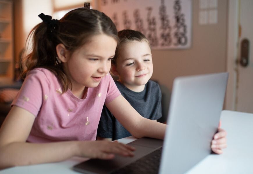 Internet światłowodowy czy mobilny: co wybrać?