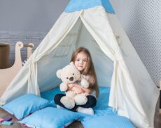 Jak stworzyć niezapomniane wakacje w domu: 10 pomysłów na rodzinny obóz poza sezonem