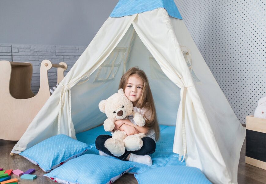 Jak stworzyć niezapomniane wakacje w domu: 10 pomysłów na rodzinny obóz poza sezonem