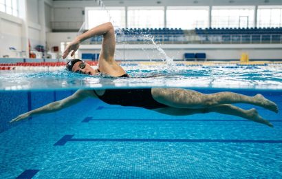 Jak pływanie wspiera prawidłową postawę ciała – kompleksowy przewodnik